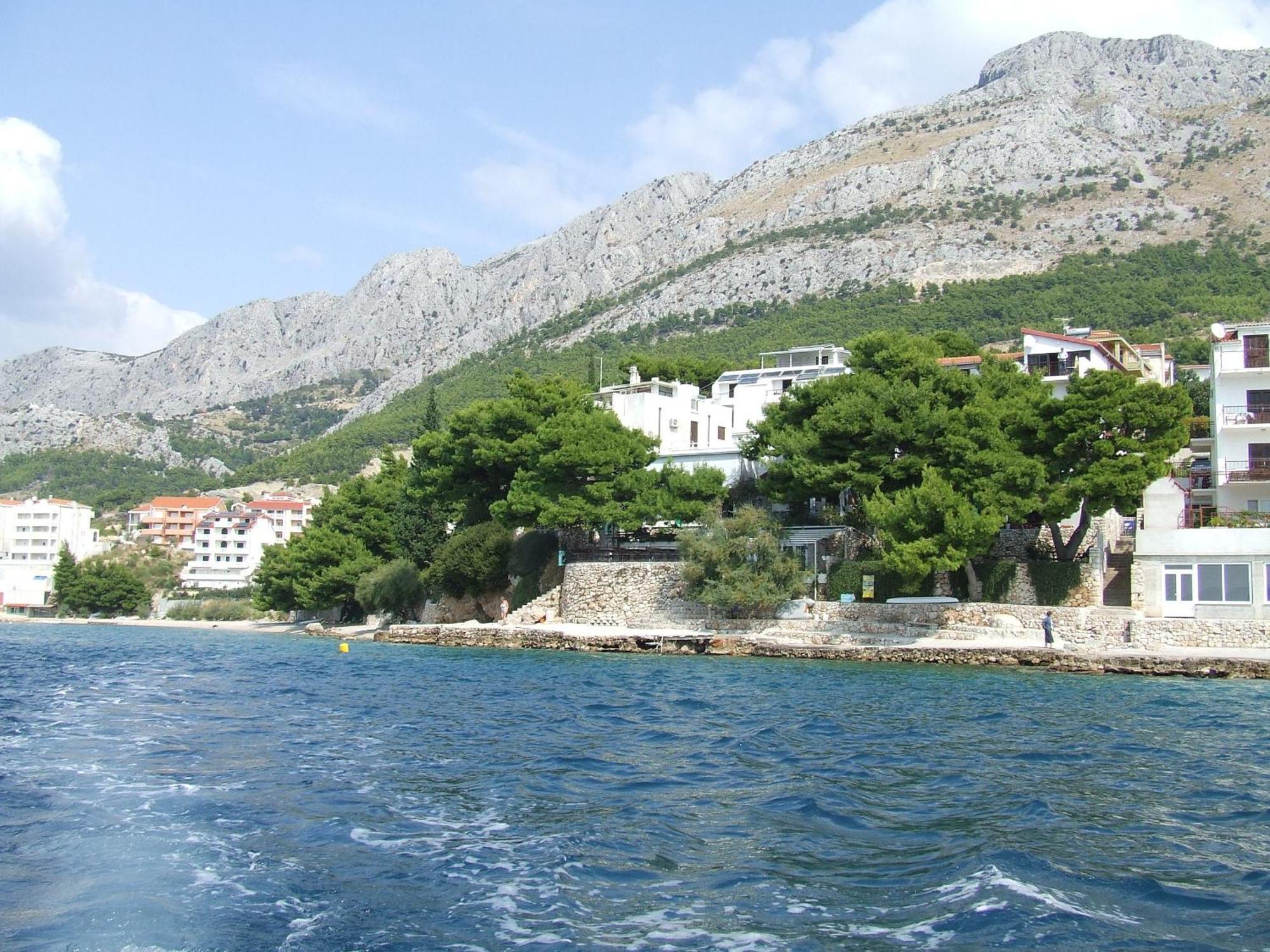 Villa Maristika 奥米什 外观 照片