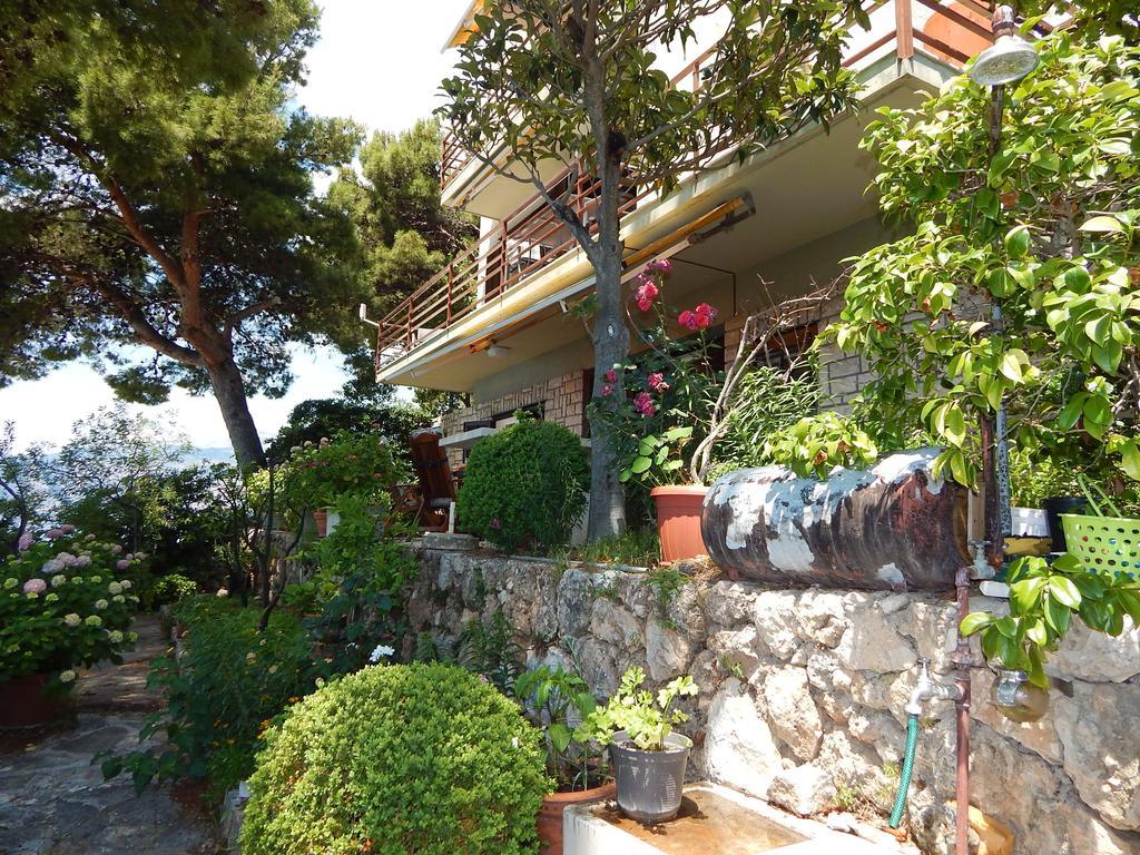 Villa Maristika 奥米什 外观 照片